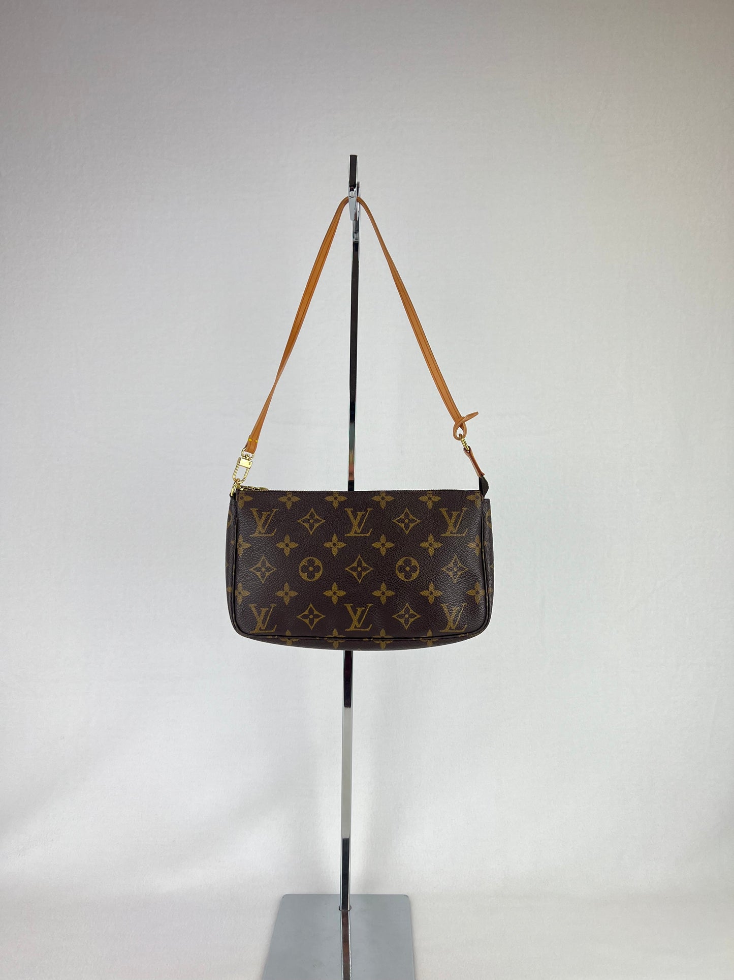 Louis Vuitton Pochette