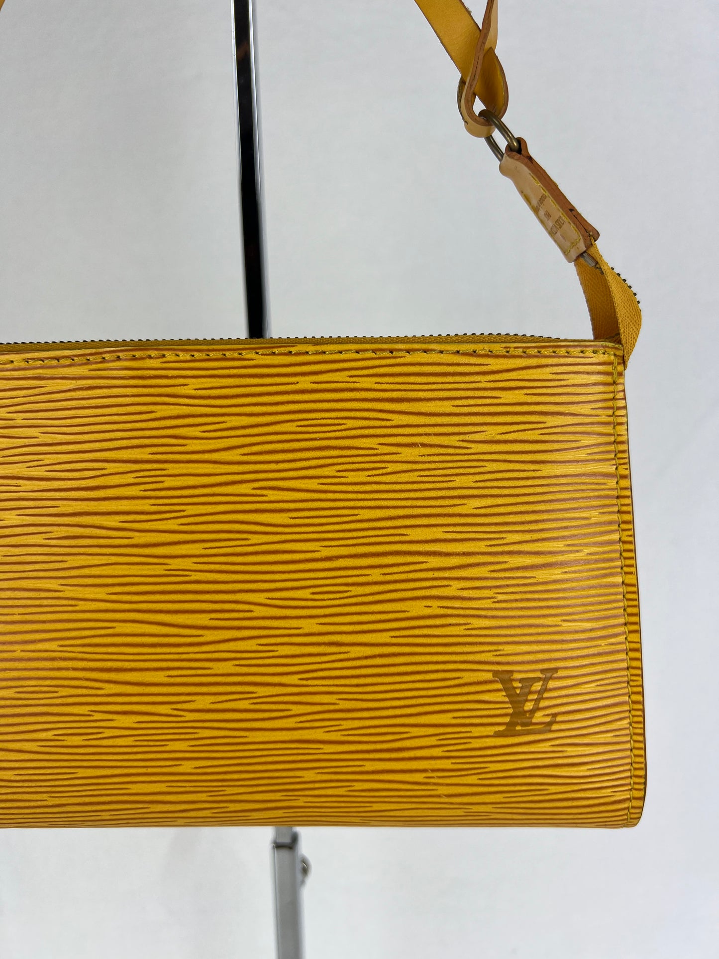 Louis Vuitton Pochette Epi