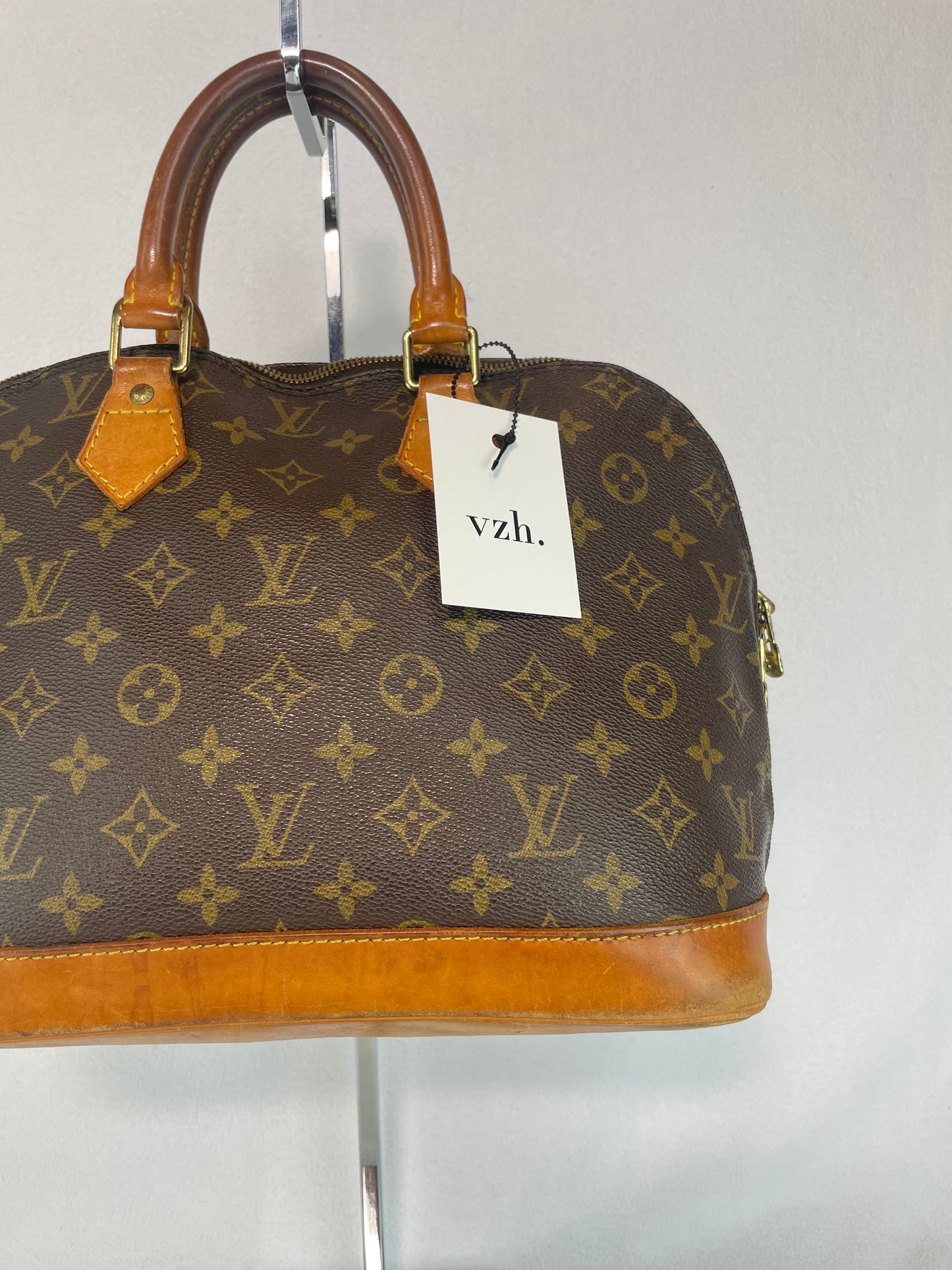 Louis Vuitton Alma pm