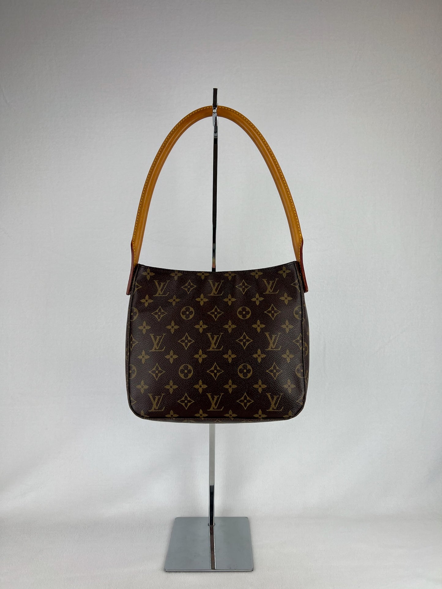 Louis Vuitton Looping MM