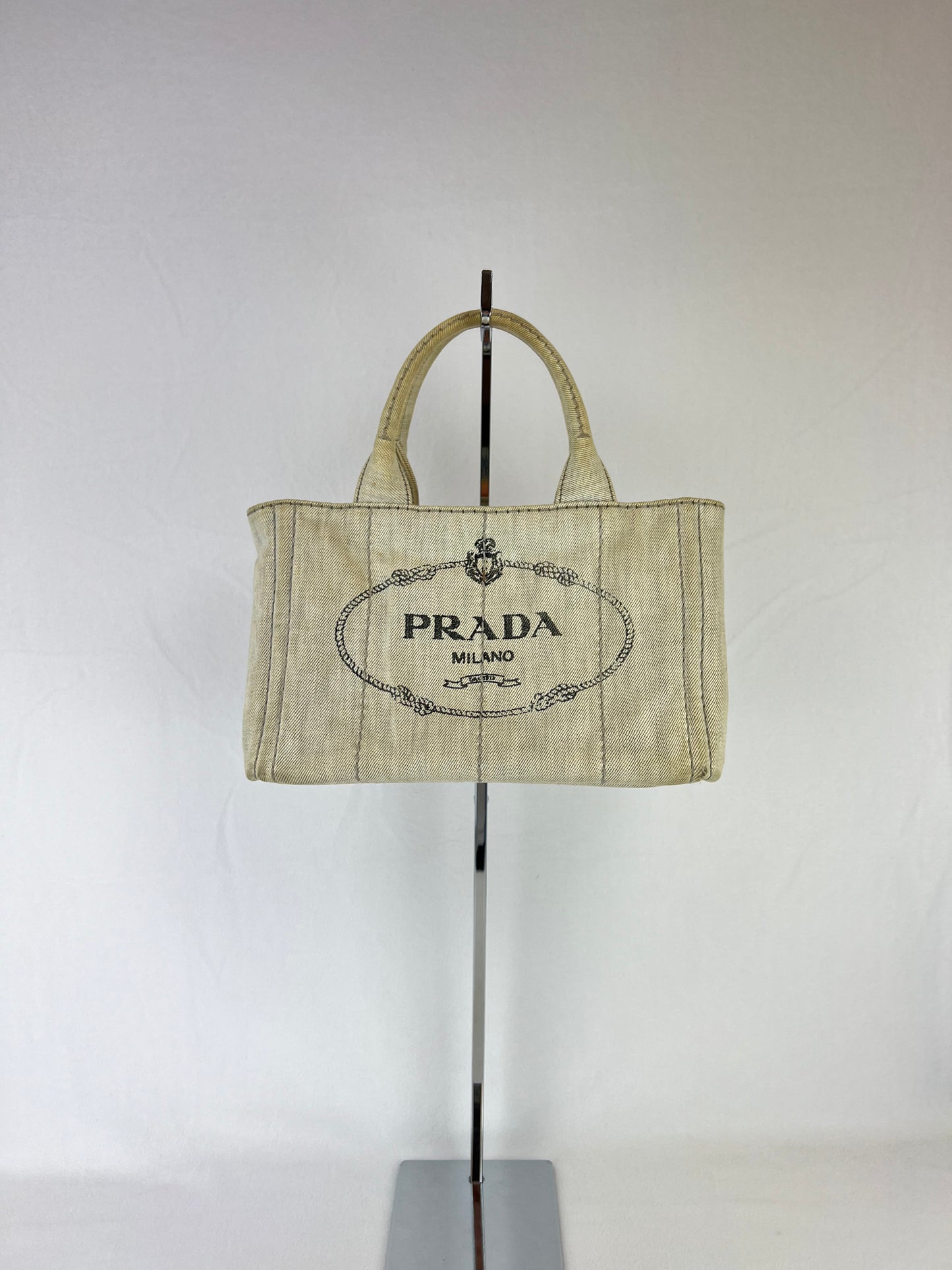 Prada Canapa