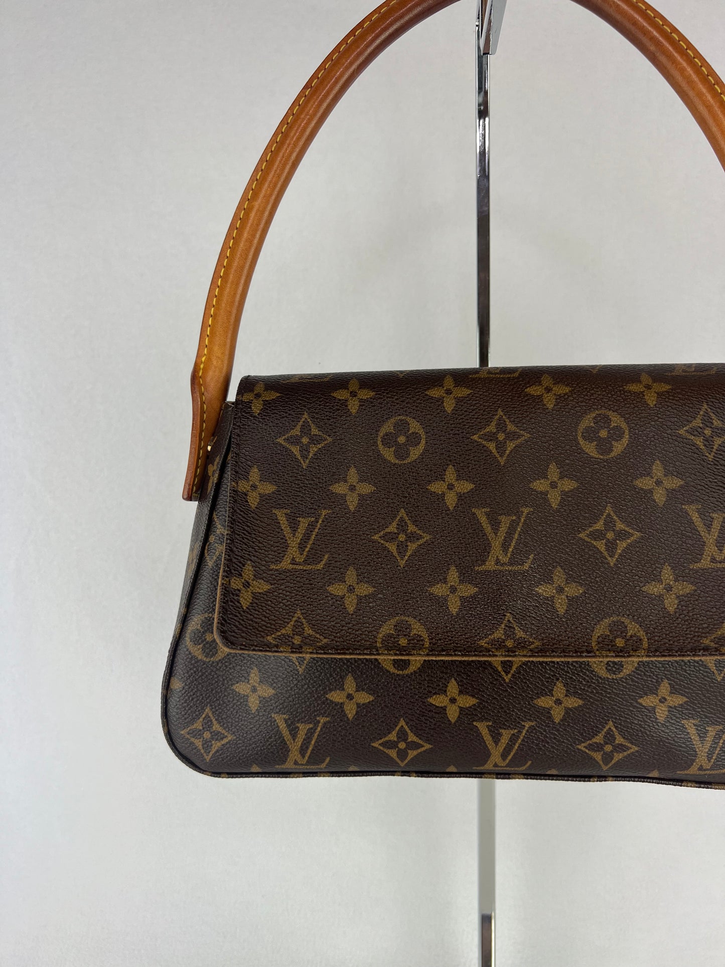 Louis Vuitton Looping PM