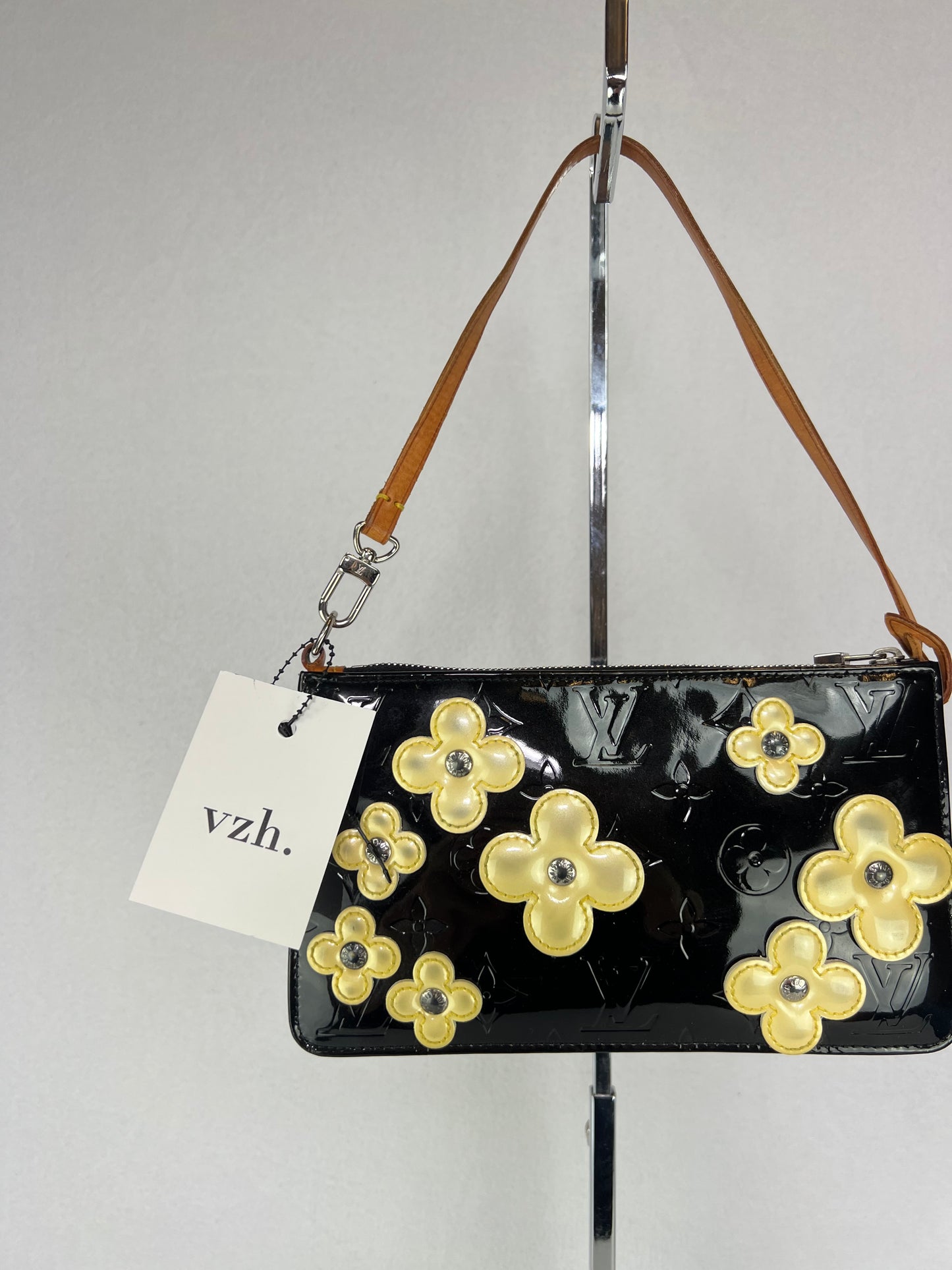 Louis Vuitton Vernis Lexington Fleur Pochette