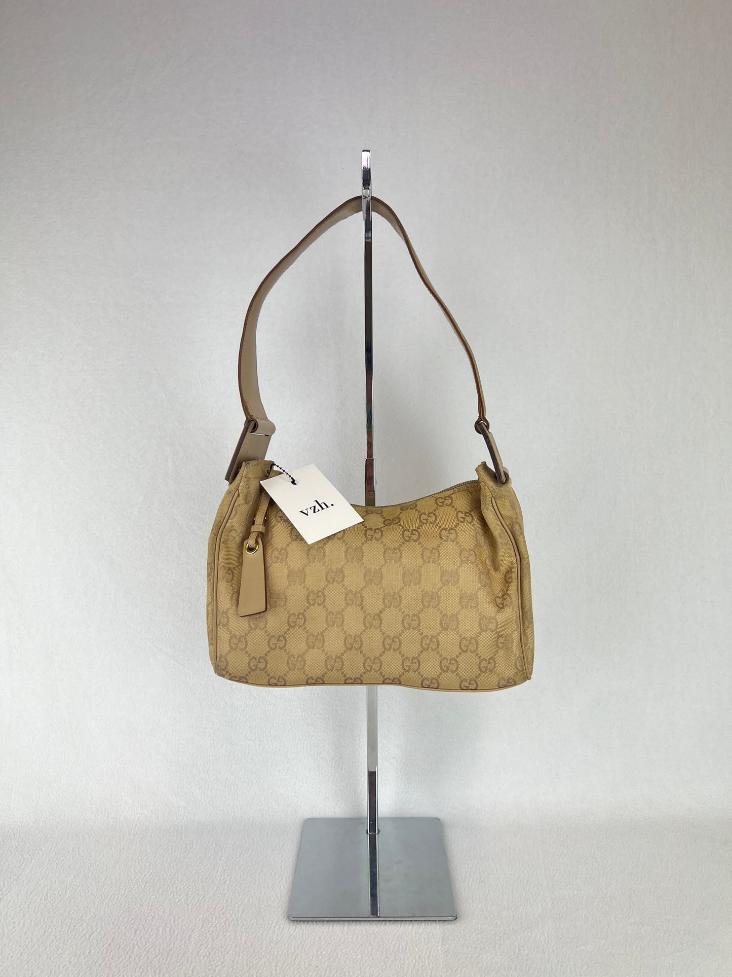 Gucci Canvas GG Shoulderbag