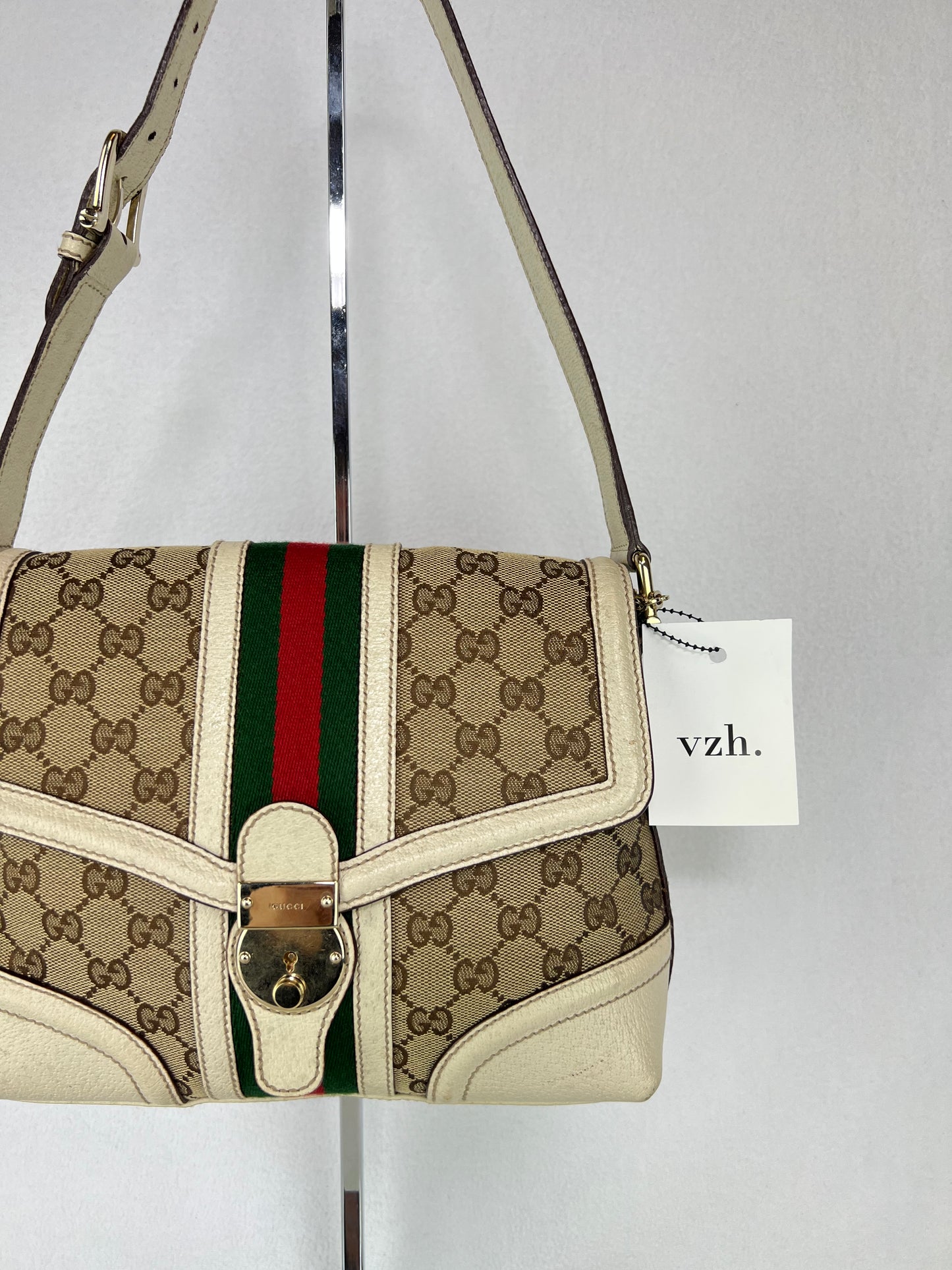 Gucci Canvas GG Shoulderbag