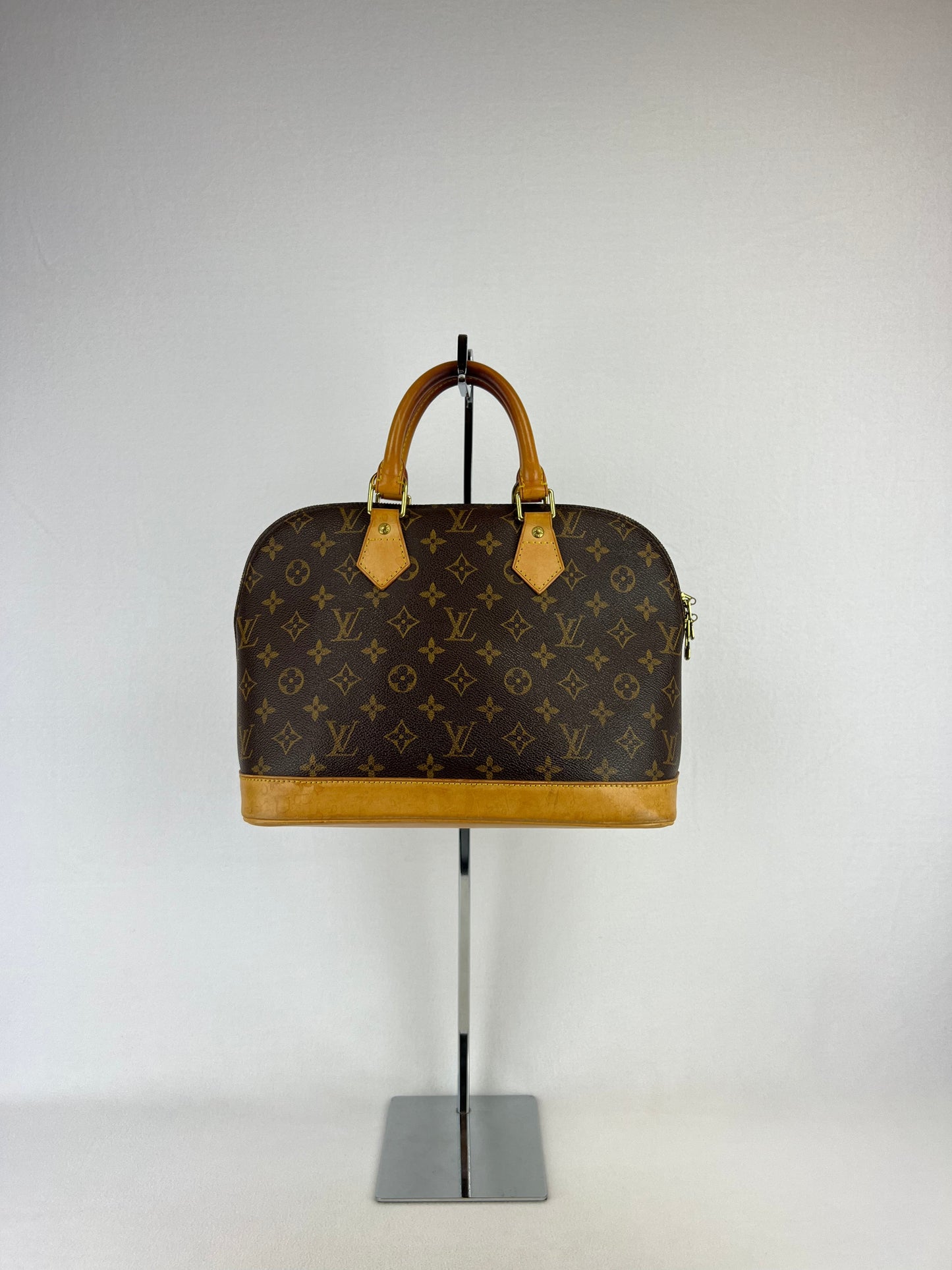 Louis Vuitton Alma pm