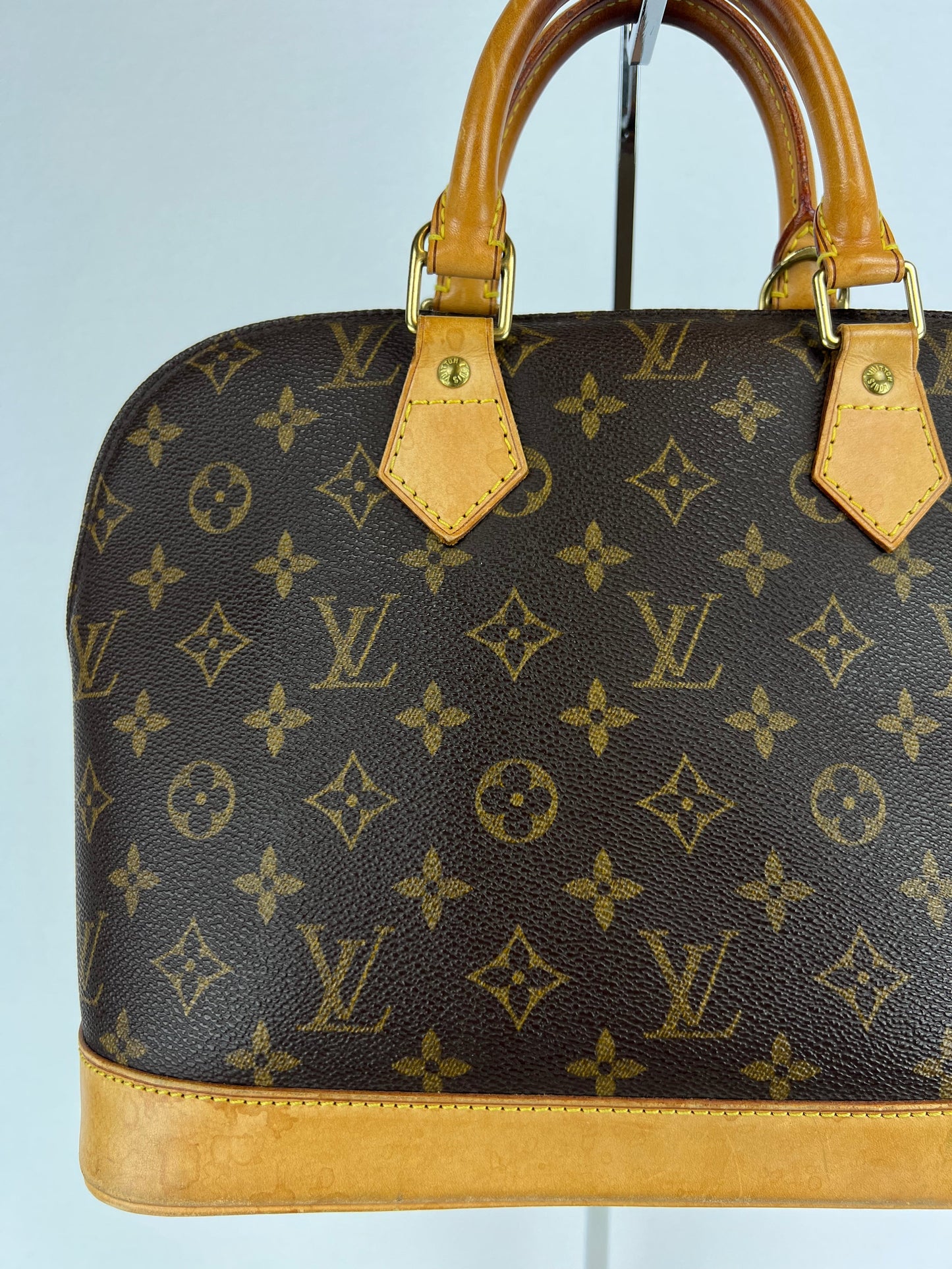 Louis Vuitton Alma pm